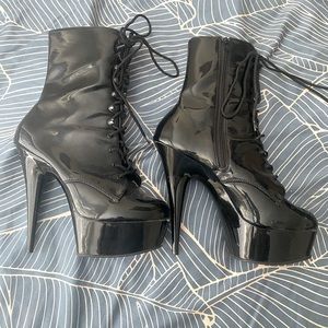 Lace up heeled dancer boots